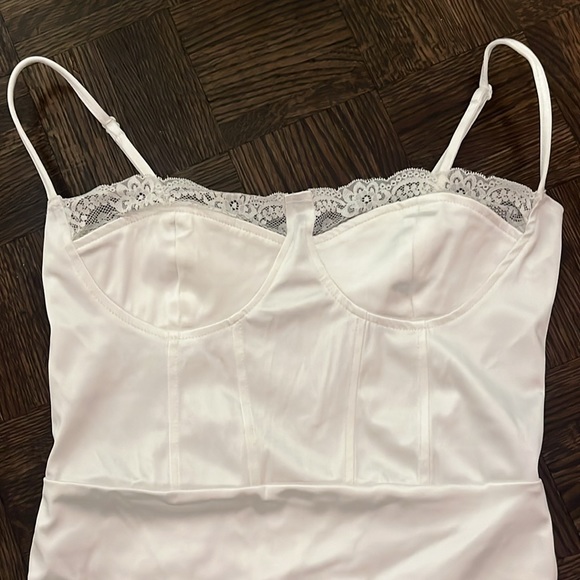 White silk corset mini dress🤍 - Picture 2 of 2